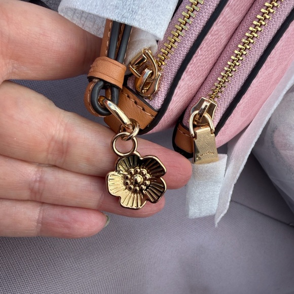 Coach Powder Pink Signature Wristlet - Picture 16 of 16